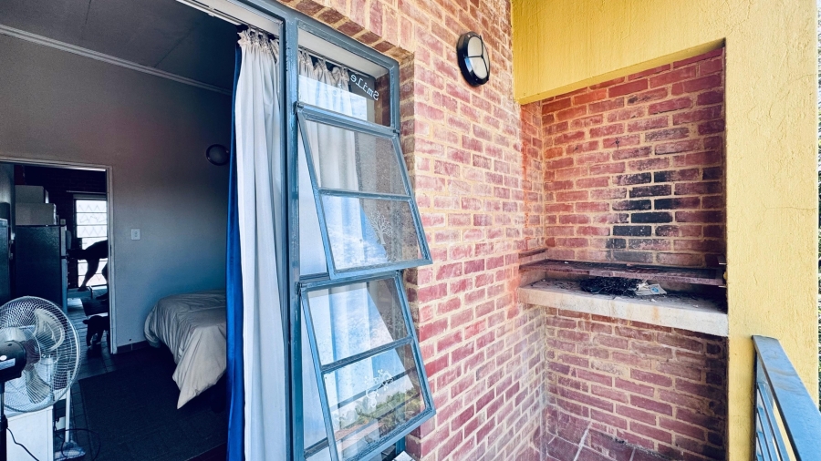 1 Bedroom Property for Sale in Rustenburg Central North West